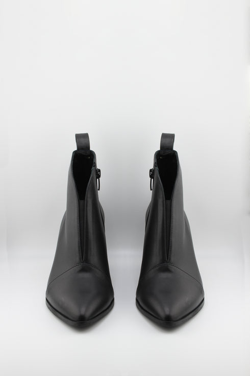 DFC Relax V-Cut Pointed Toe Block Heel Bootie